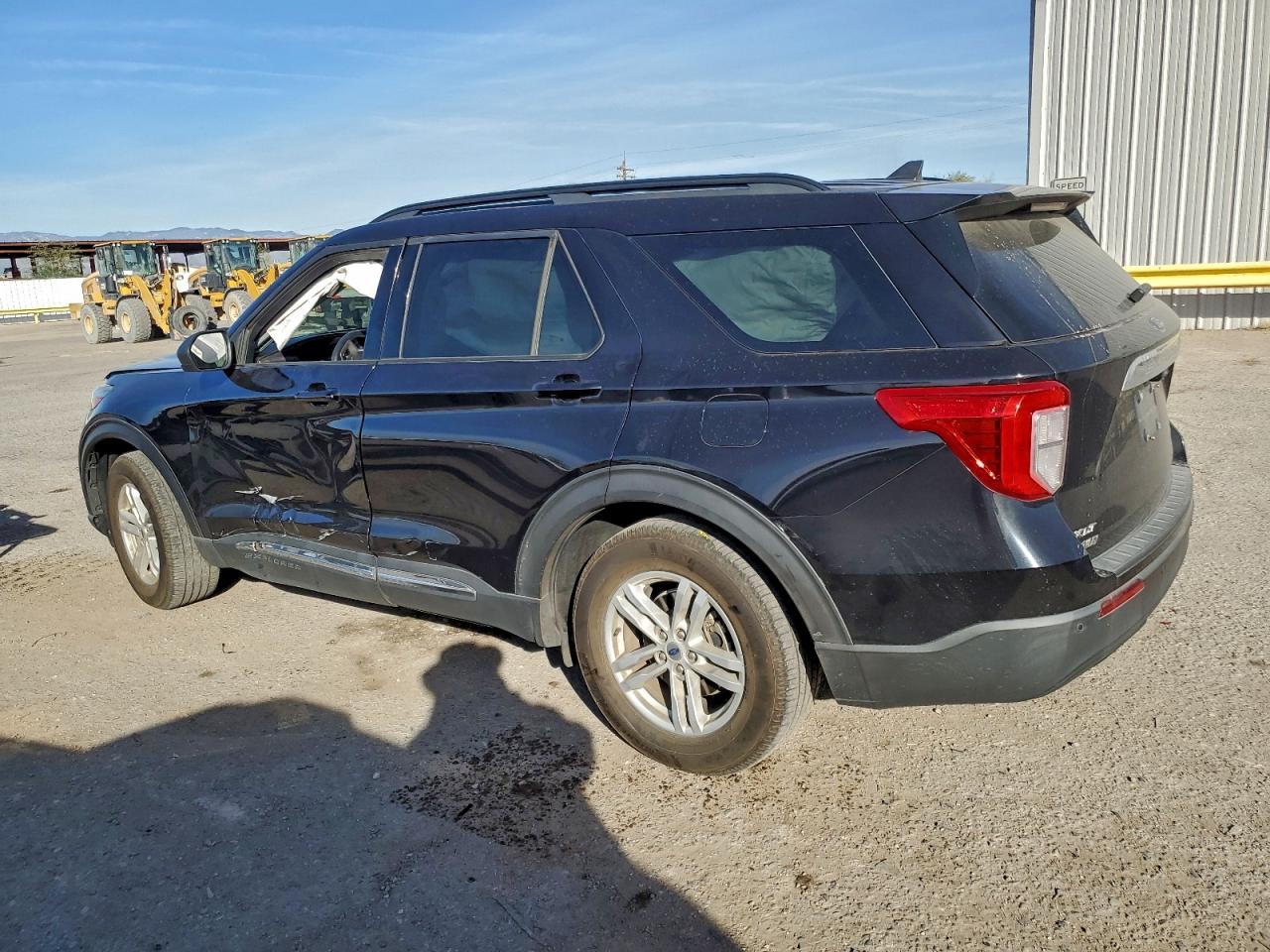 2021 FORD EXPLORER XLT photo 2