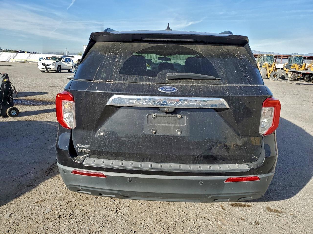 2021 FORD EXPLORER XLT photo 6
