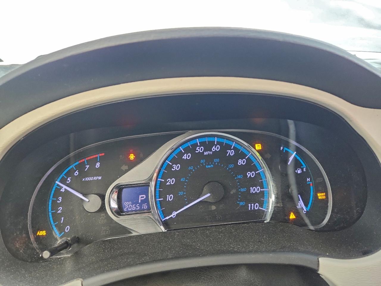 2013 TOYOTA SIENNA XLE photo 9