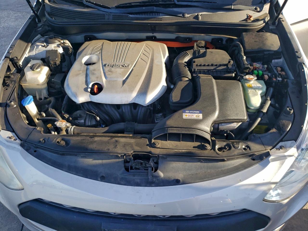 2015 HYUNDAI SONATA HYBRID photo 11
