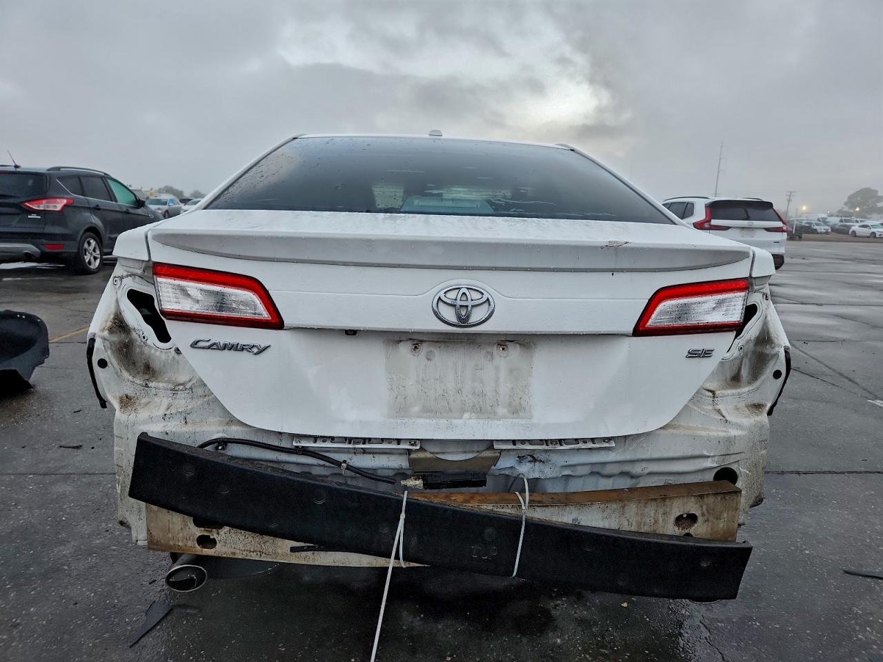 2012 TOYOTA CAMRY SE photo 6