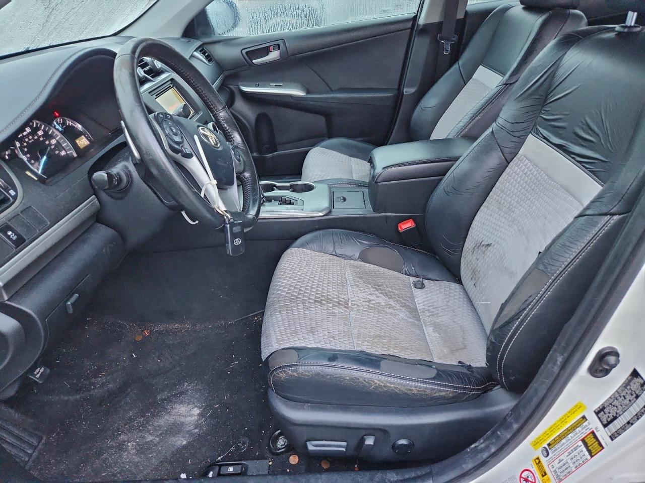2012 TOYOTA CAMRY SE photo 7