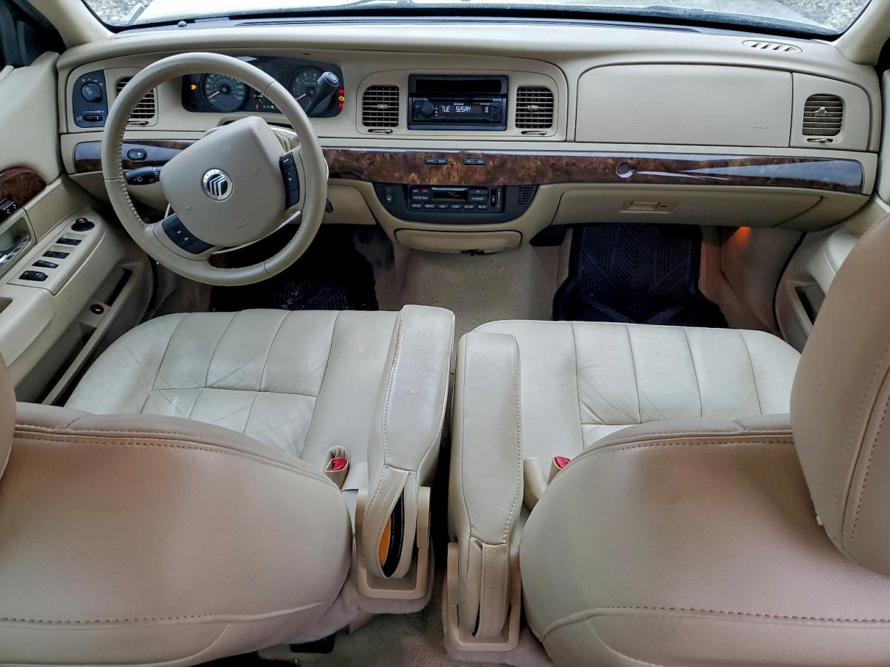 2010 MERCURY GRAND MARQUIS LS photo 8
