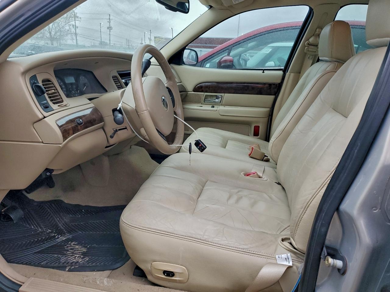2010 MERCURY GRAND MARQUIS LS photo 7