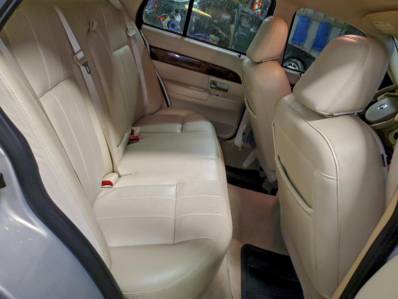 2010 MERCURY GRAND MARQUIS LS photo 10