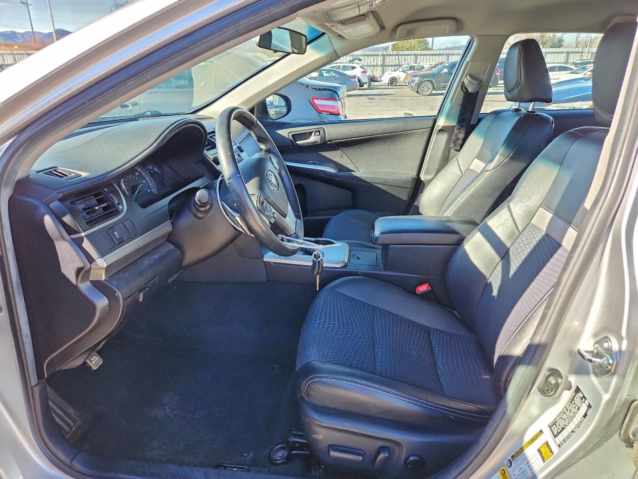 2014 TOYOTA CAMRY L photo 7