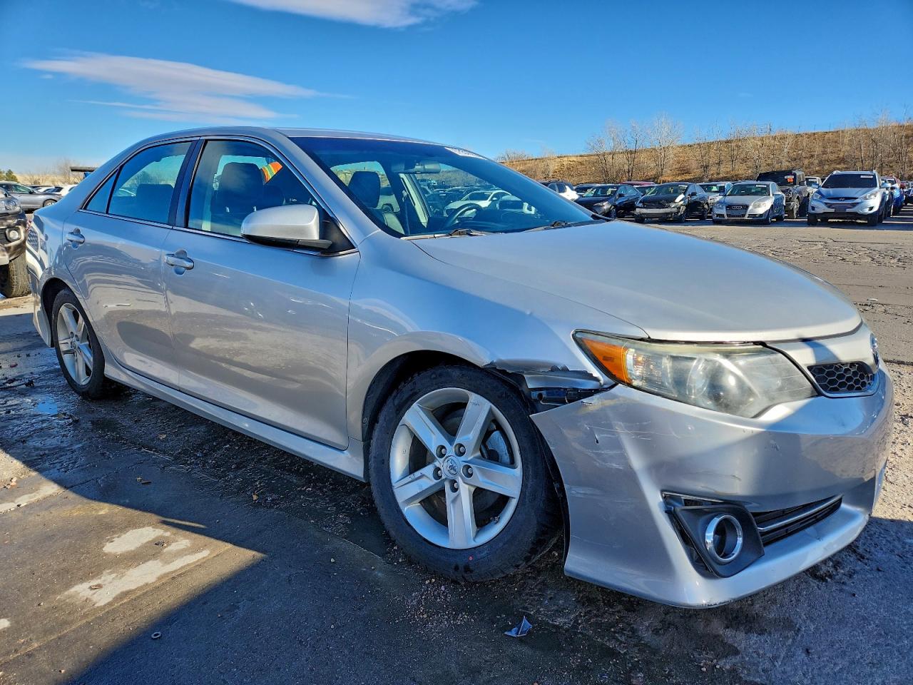 2014 TOYOTA CAMRY L photo 4