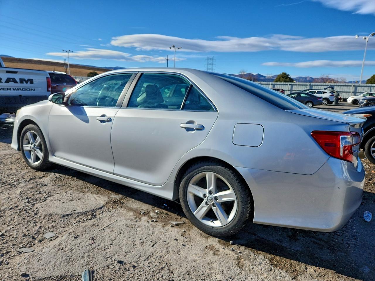 2014 TOYOTA CAMRY L photo 2