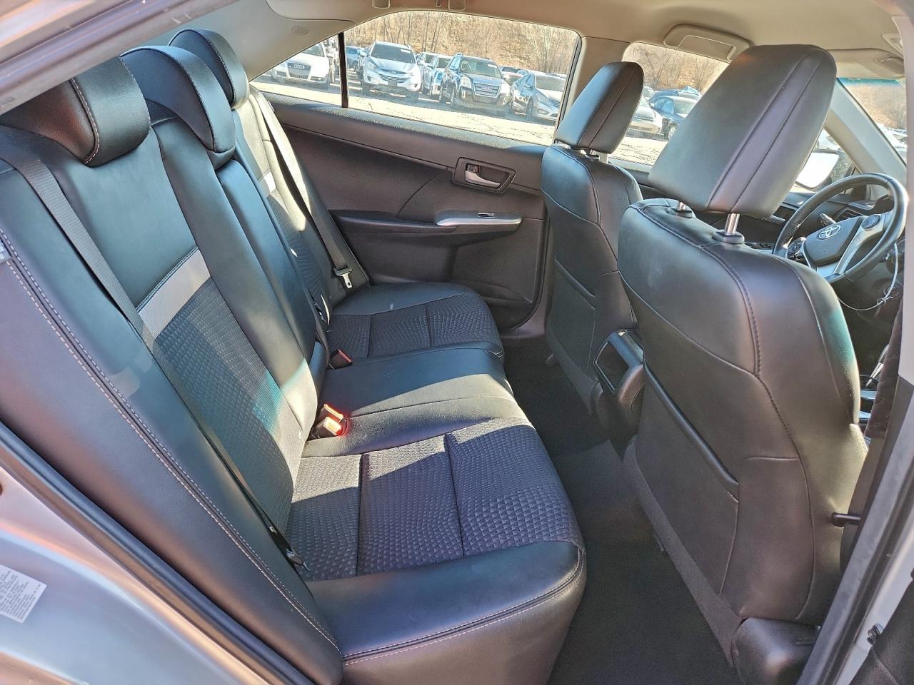 2014 TOYOTA CAMRY L photo 10