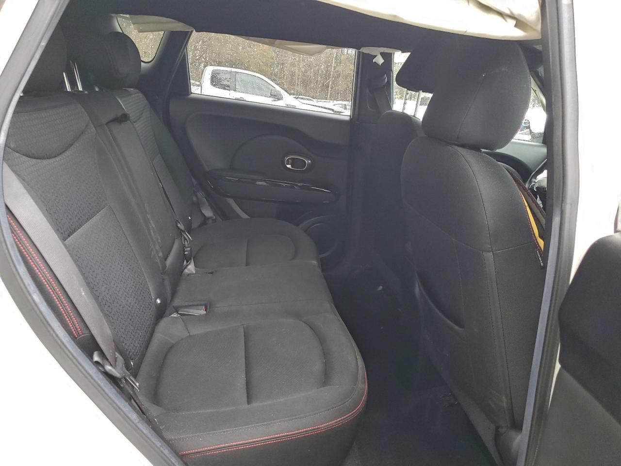 2016 KIA SOUL + photo 11
