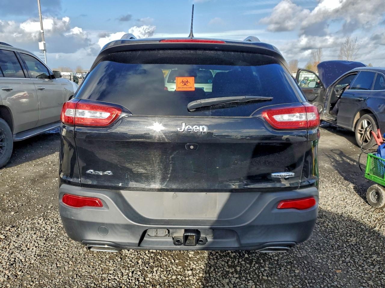 2017 JEEP CHEROKEE LATITUDE photo 6