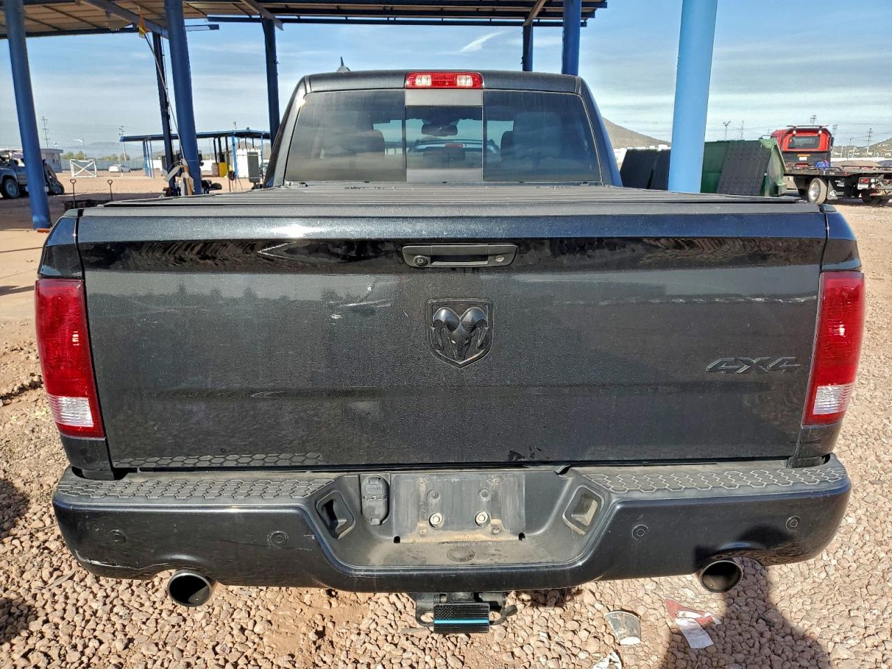 2018 RAM 1500 SLT photo 6