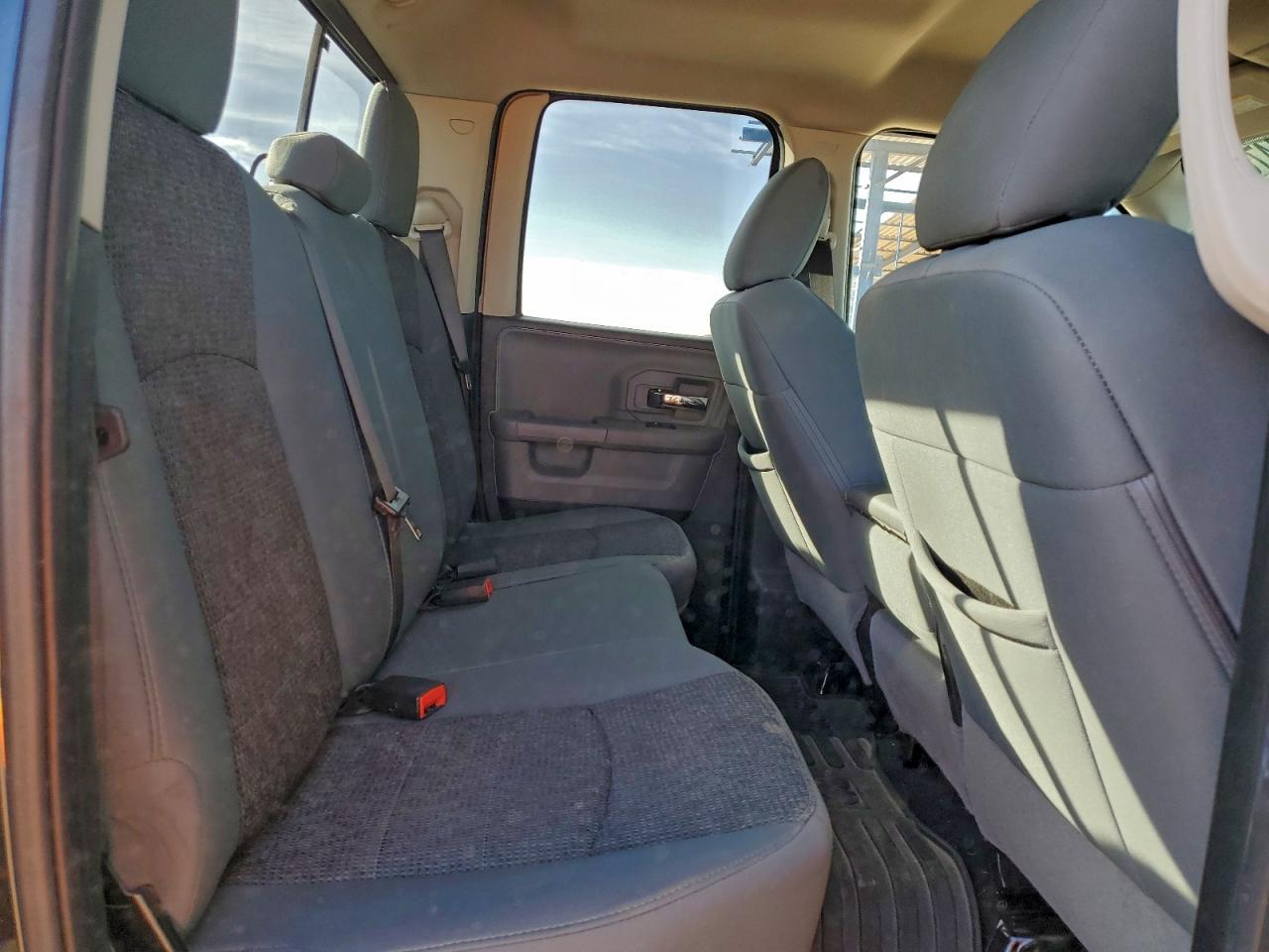 2018 RAM 1500 SLT photo 10