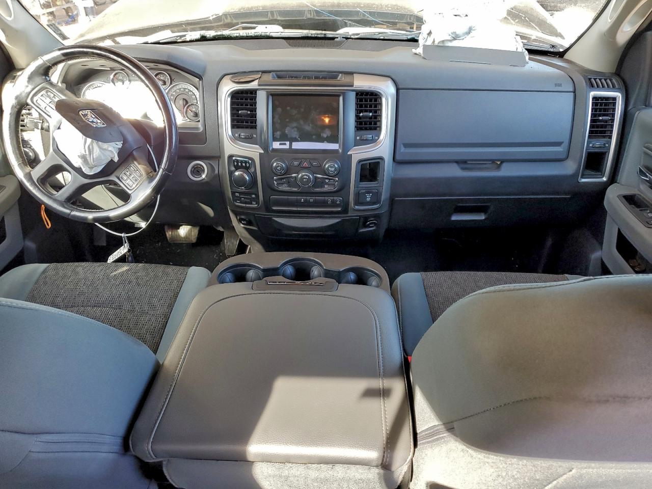 2018 RAM 1500 SLT photo 8