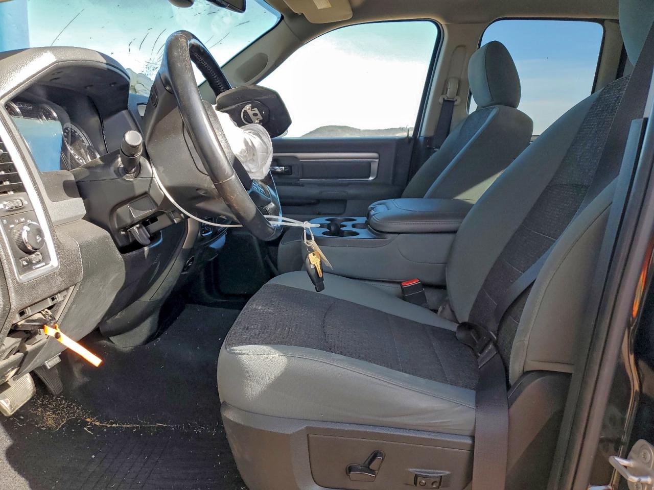 2018 RAM 1500 SLT photo 7
