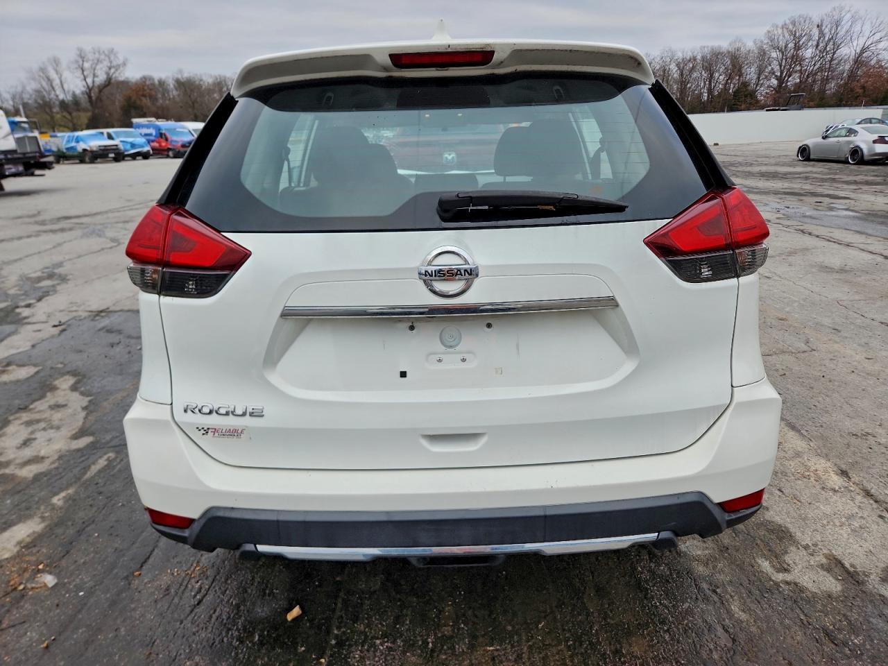 2017 NISSAN ROGUE S photo 11