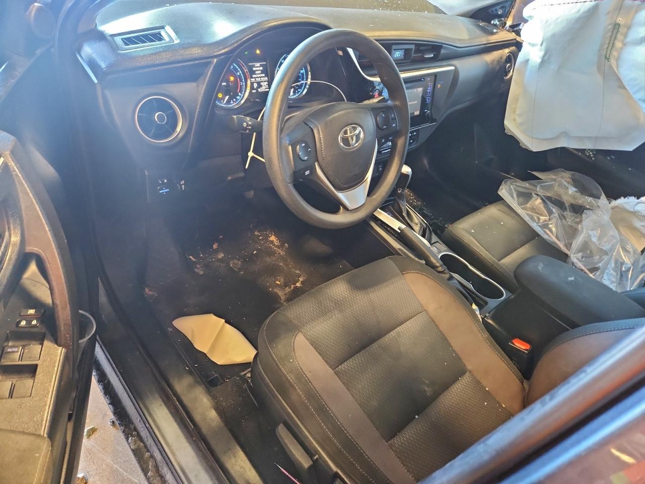 2018 TOYOTA COROLLA L photo 15