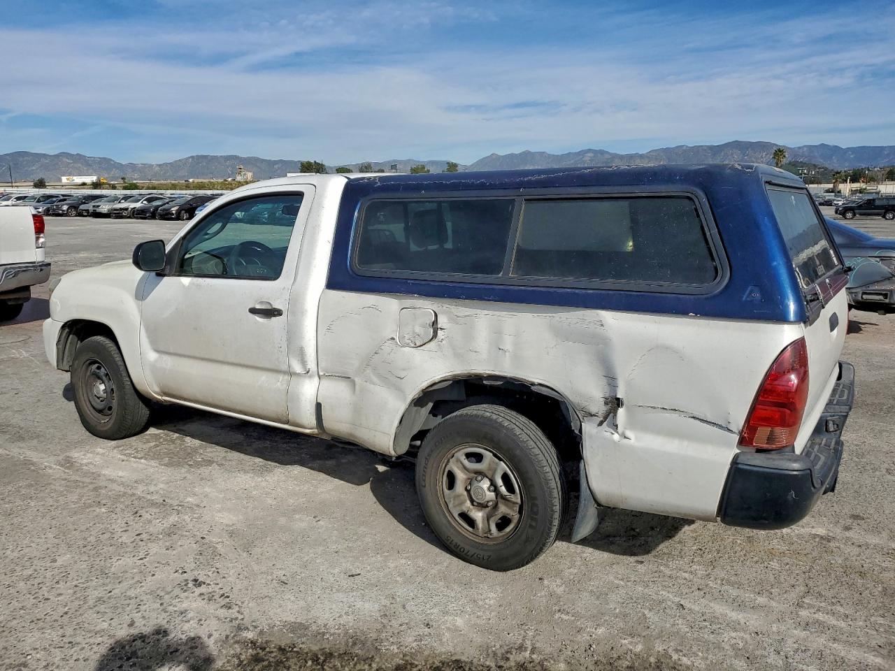 2013 TOYOTA TACOMA photo 2
