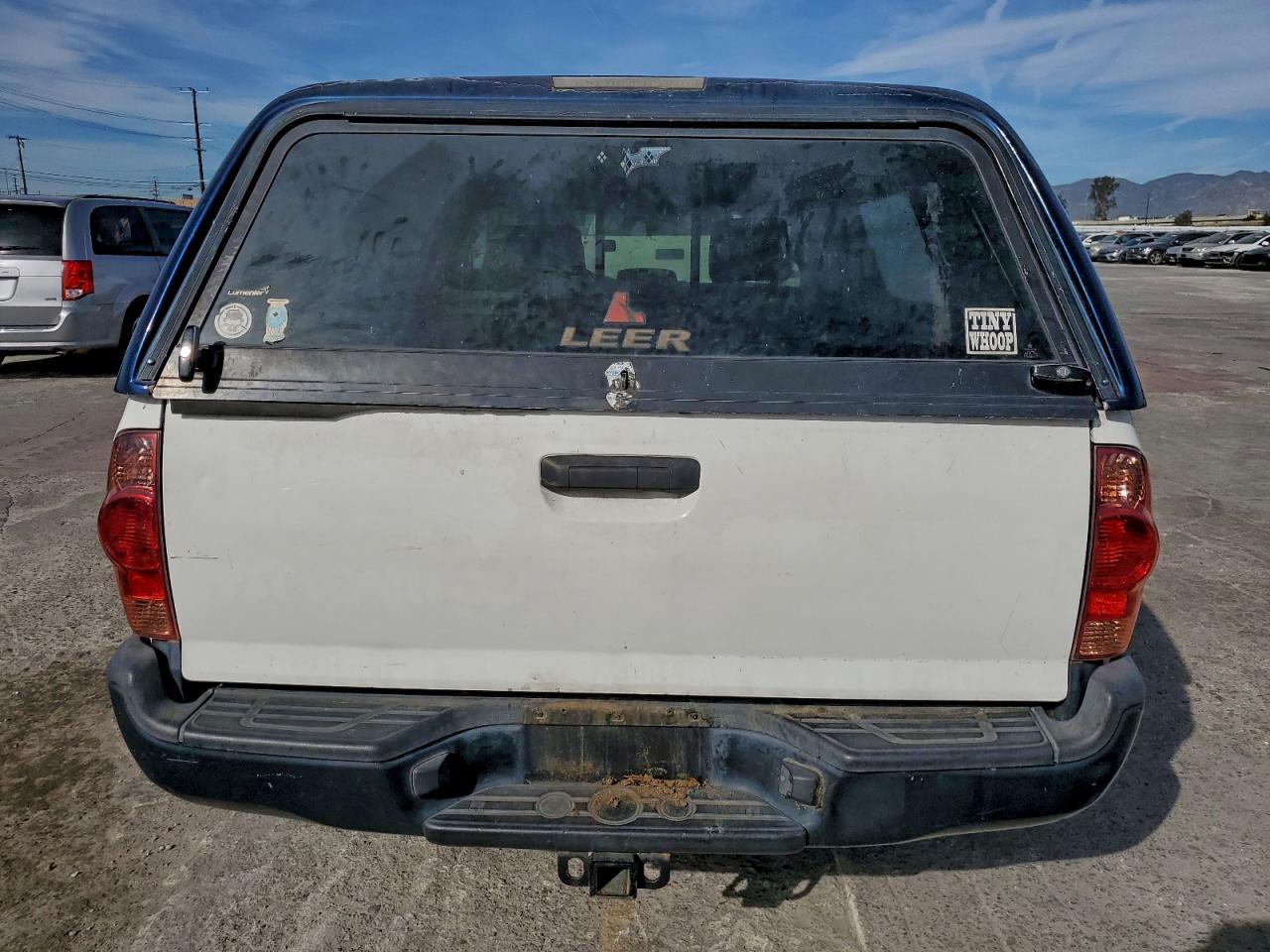 2013 TOYOTA TACOMA photo 6