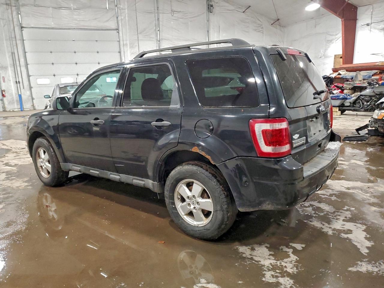2012 FORD ESCAPE XLT photo 2