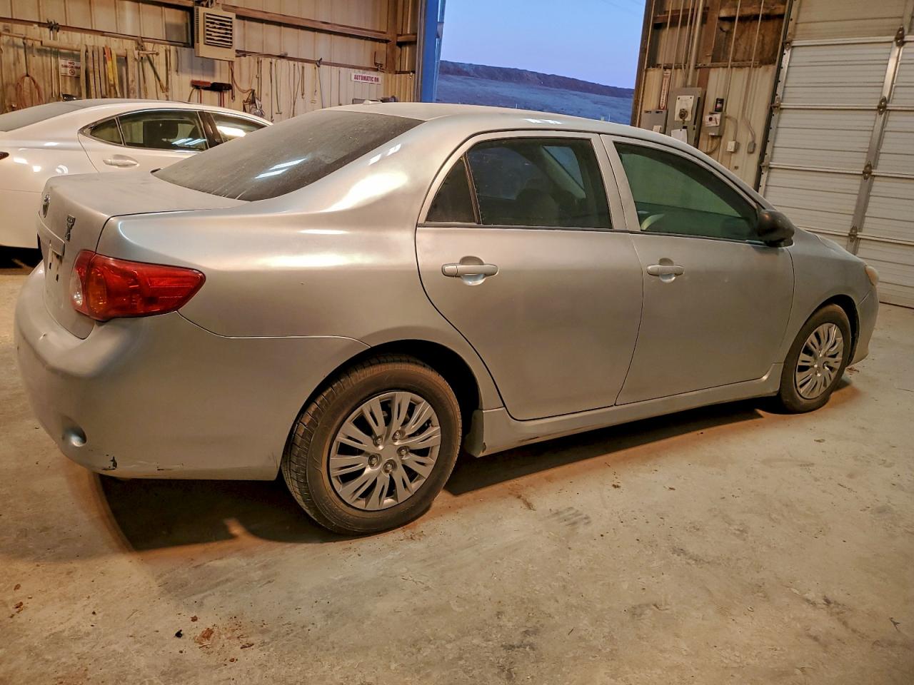 2009 TOYOTA COROLLA BASE photo 3