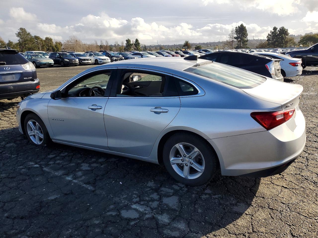 2020 CHEVROLET MALIBU LS photo 2