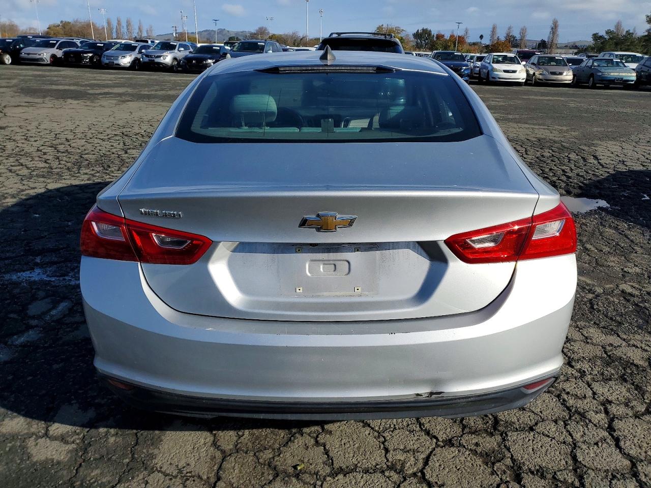 2020 CHEVROLET MALIBU LS photo 6