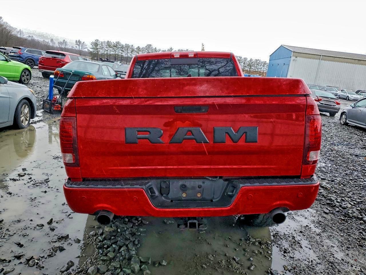 2017 RAM 1500 SPORT photo 11
