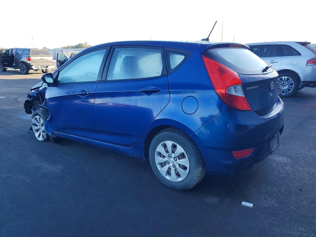2016 HYUNDAI ACCENT SE photo 3