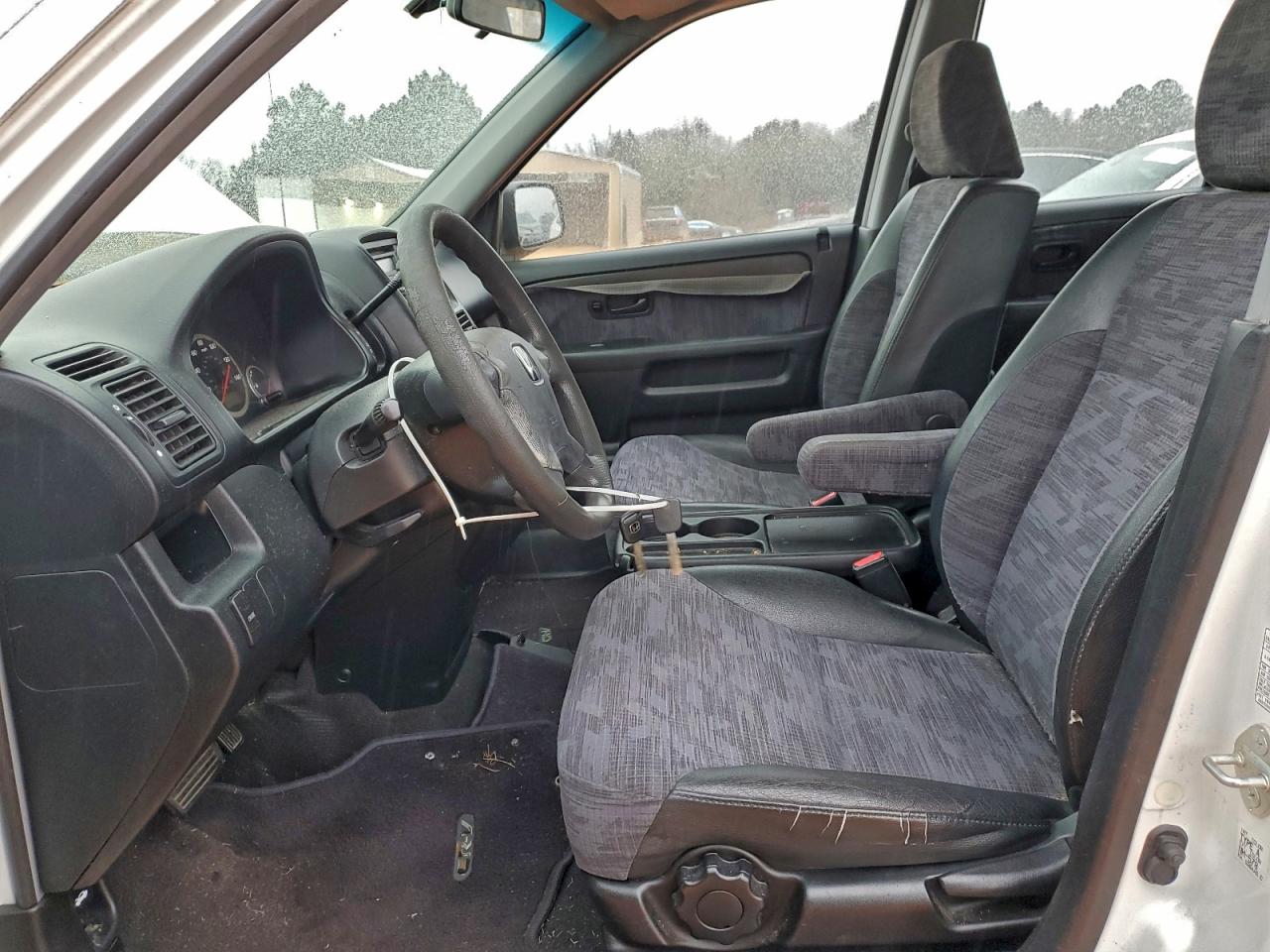 2004 HONDA CR-V LX photo 13