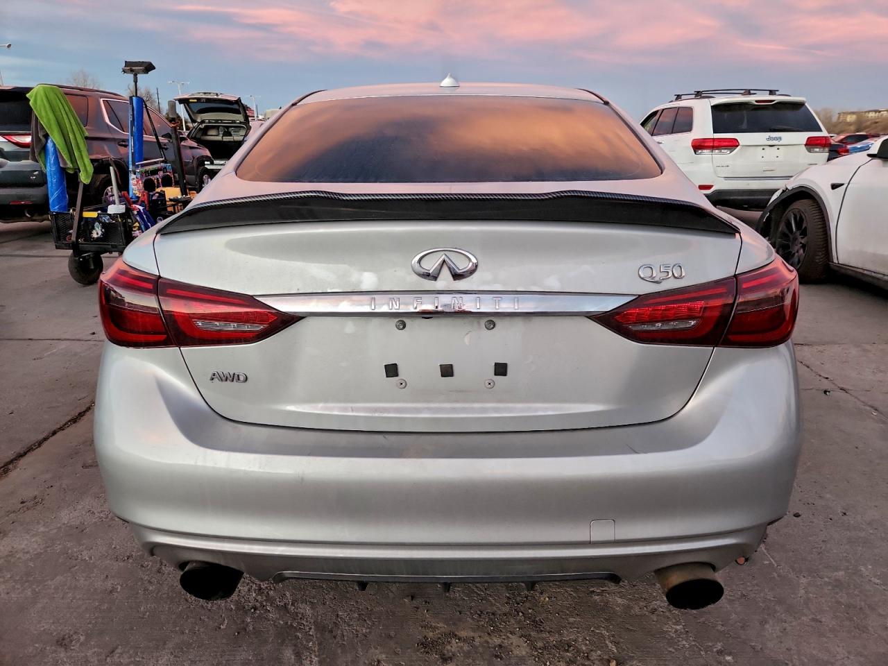 2018 INFINITI Q50 LUXE photo 11