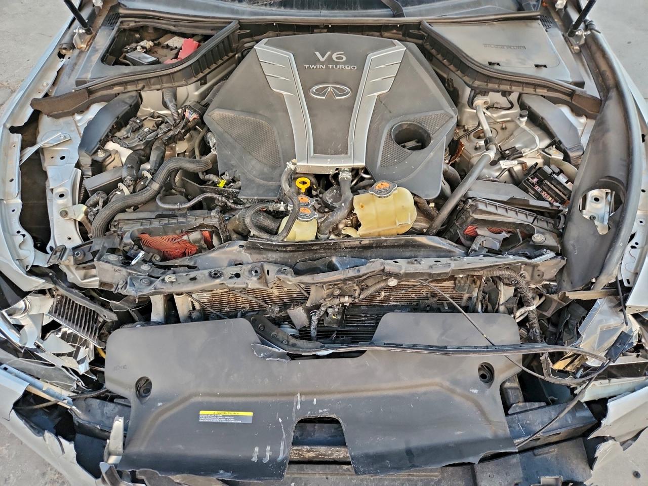 2018 INFINITI Q50 LUXE photo 21