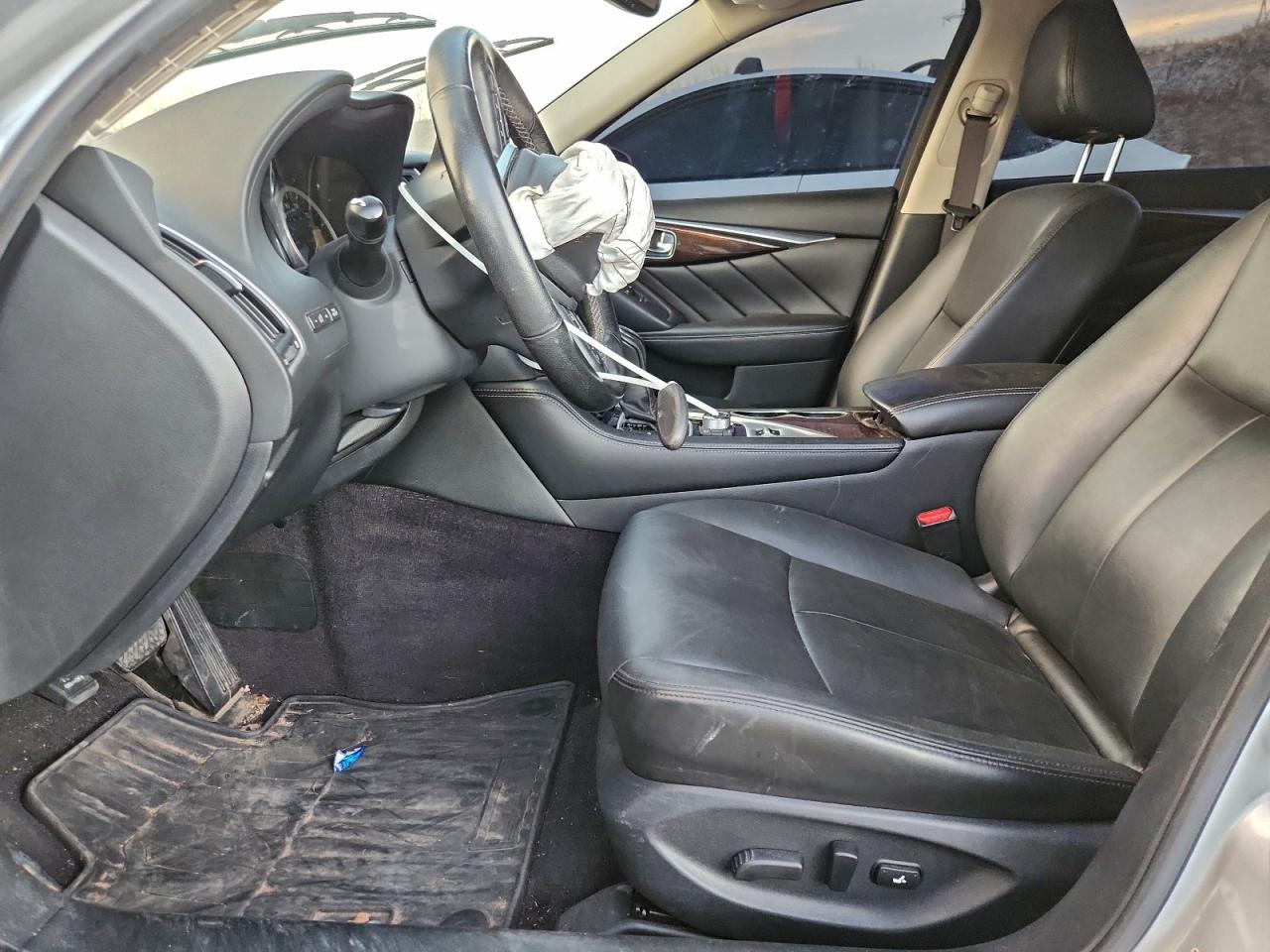 2018 INFINITI Q50 LUXE photo 13
