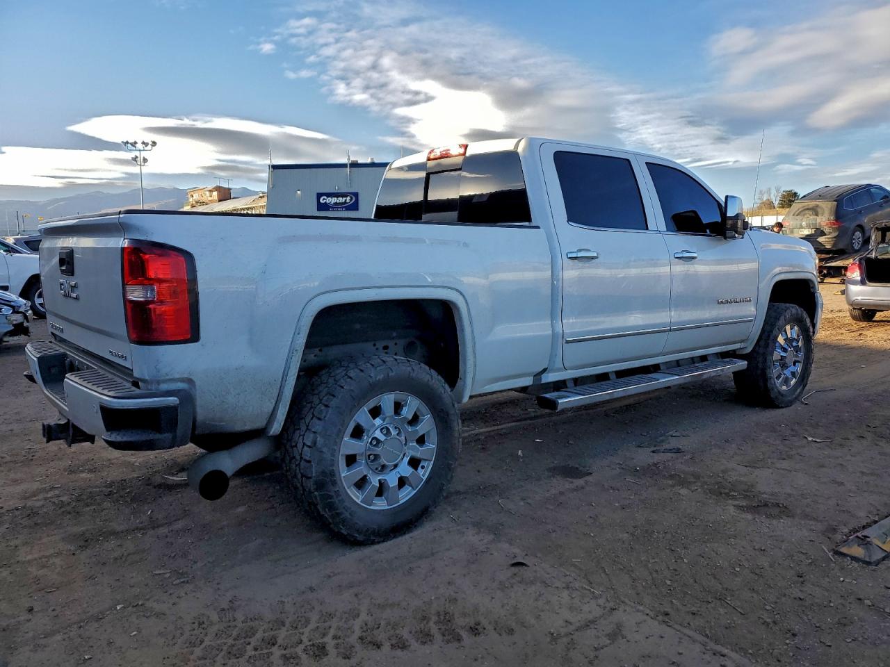 2019 GMC SIERRA K2500 DENALI photo 5