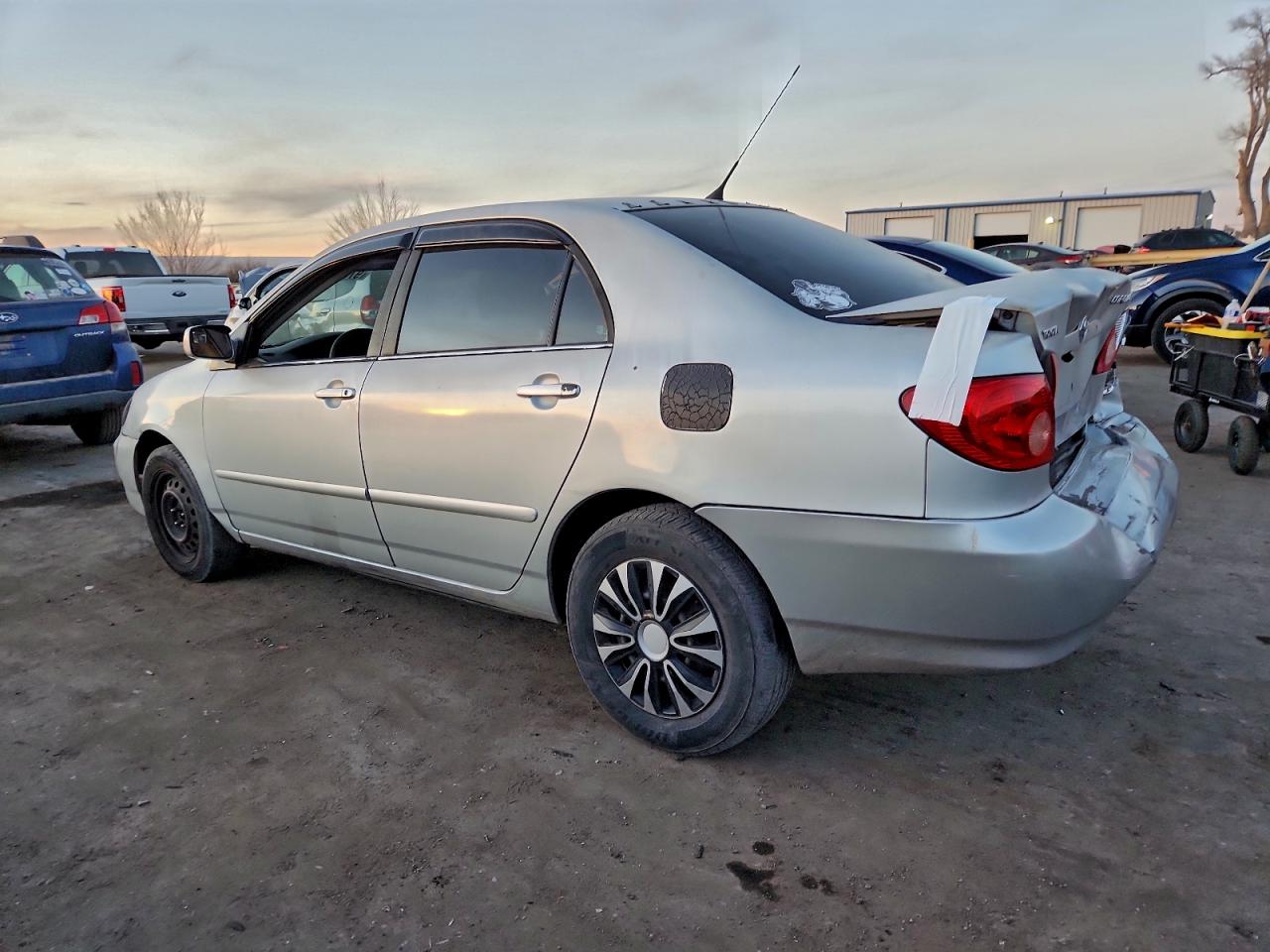 2005 TOYOTA COROLLA CE photo 2