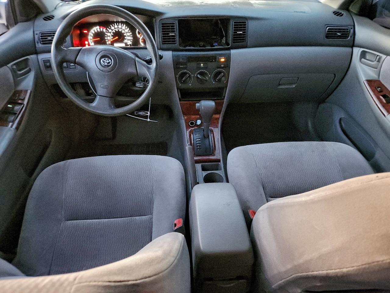 2005 TOYOTA COROLLA CE photo 8
