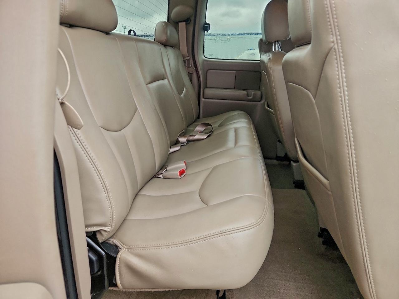 2004 CHEVROLET SILVERADO K1500 photo 10