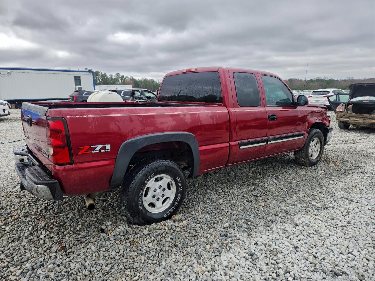 2004 CHEVROLET SILVERADO K1500 photo 3
