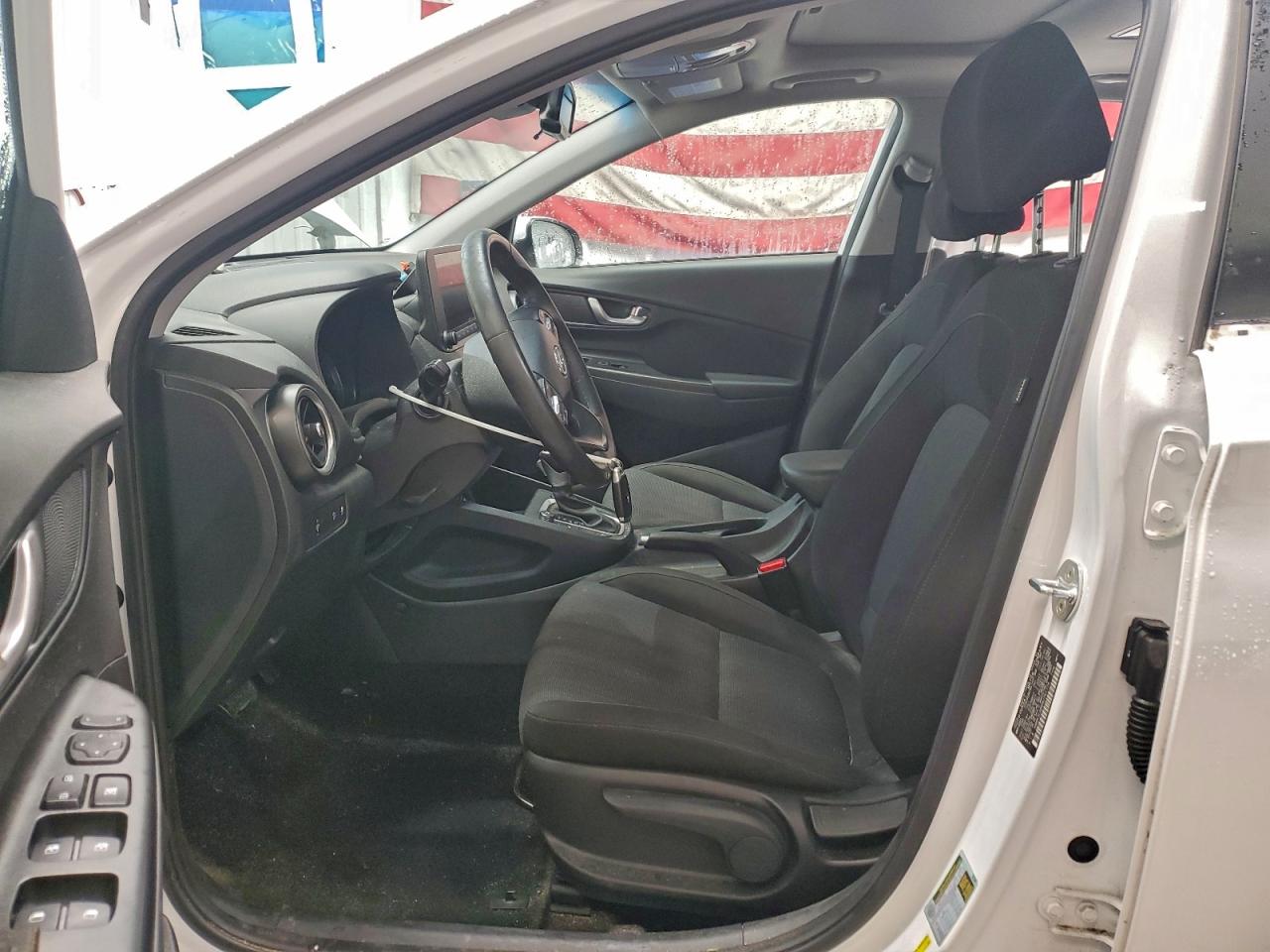 2022 HYUNDAI KONA SEL photo 7