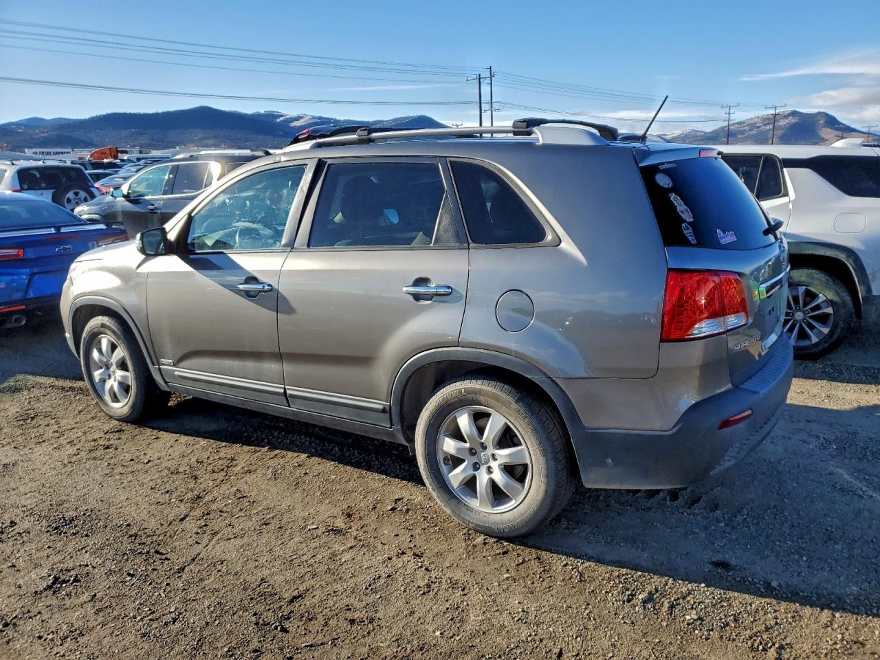 2013 KIA SORENTO LX photo 2