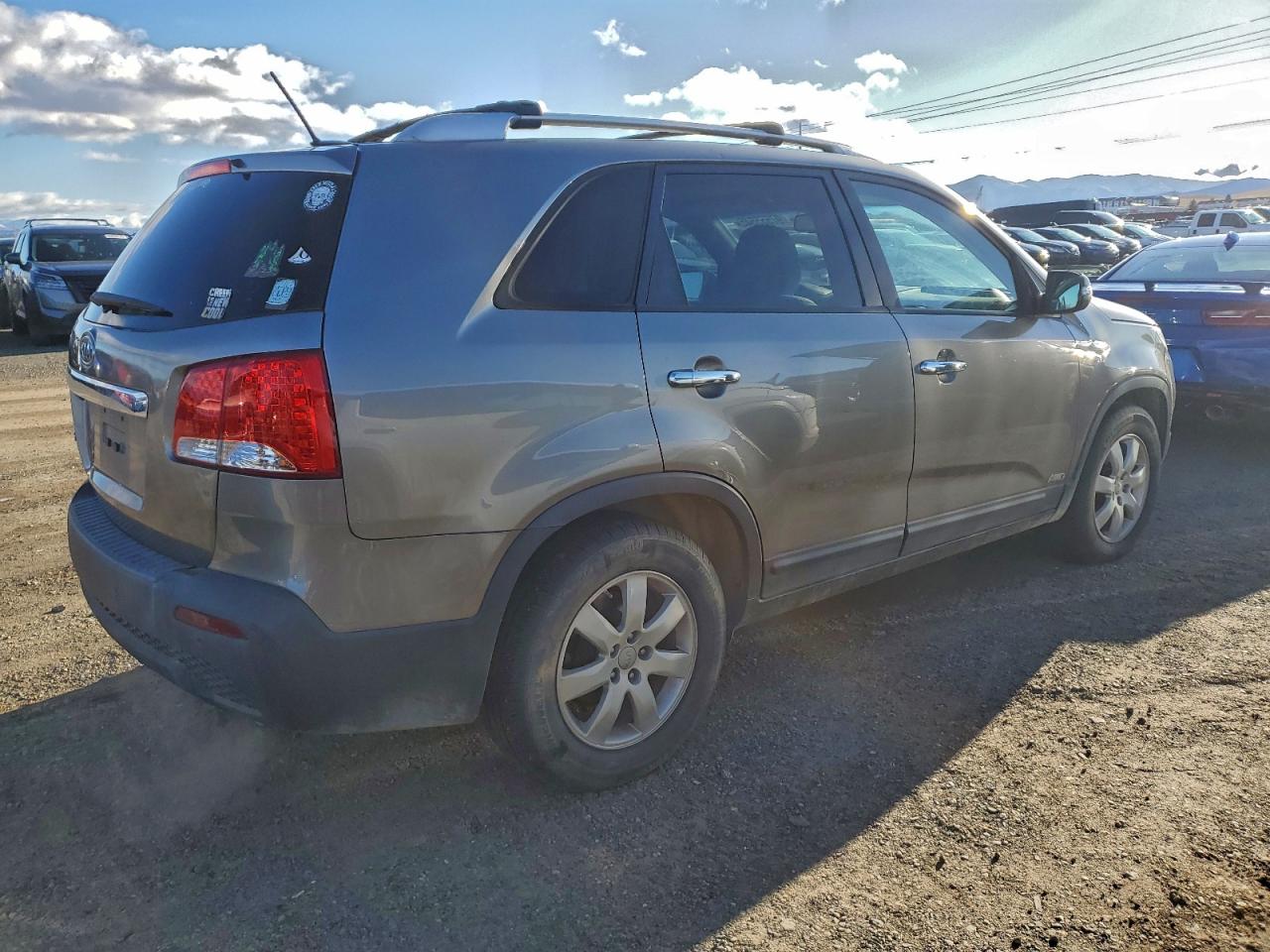 2013 KIA SORENTO LX photo 3