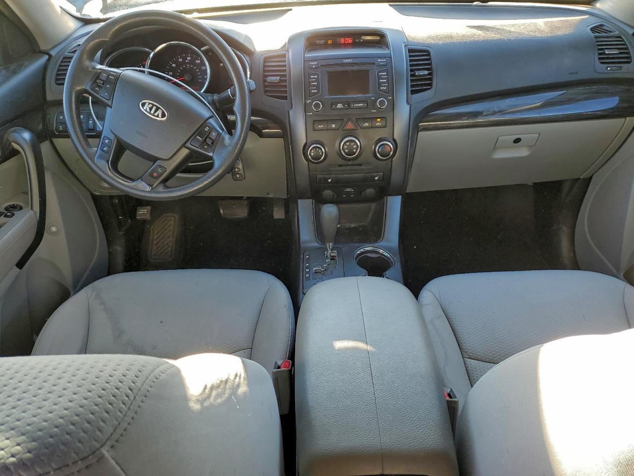 2013 KIA SORENTO LX photo 8