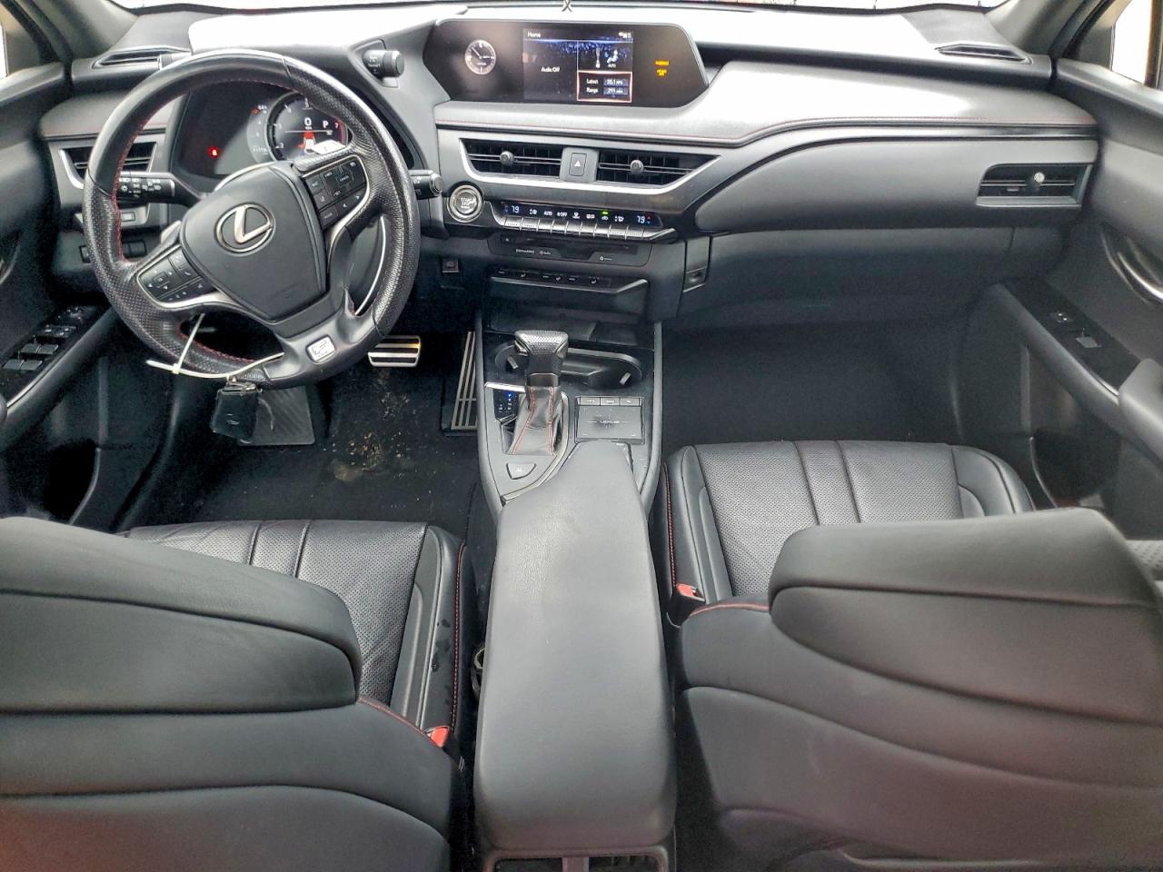 2019 LEXUS UX 200 photo 8