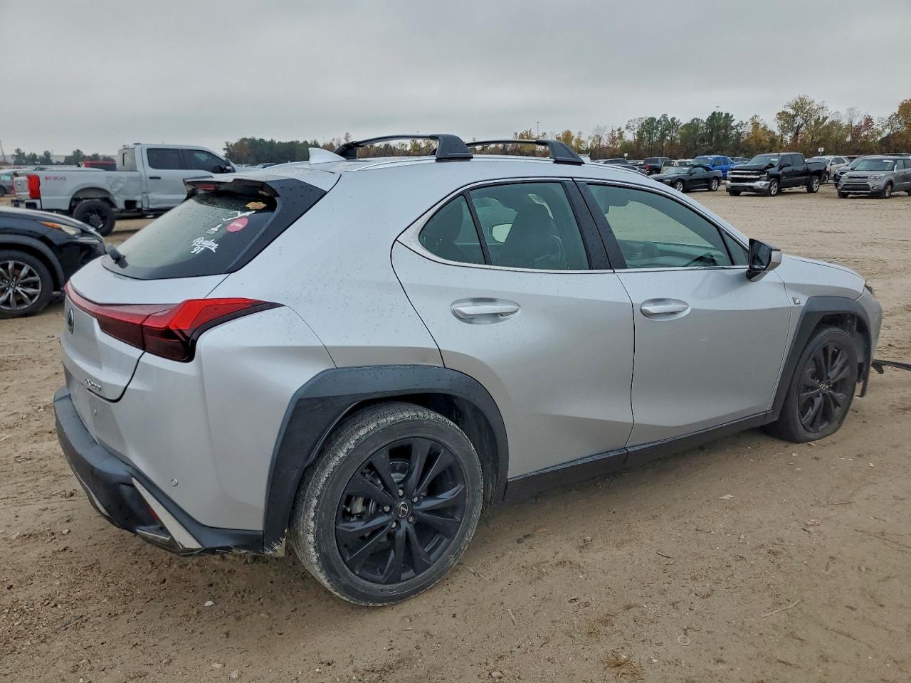 2019 LEXUS UX 200 photo 3