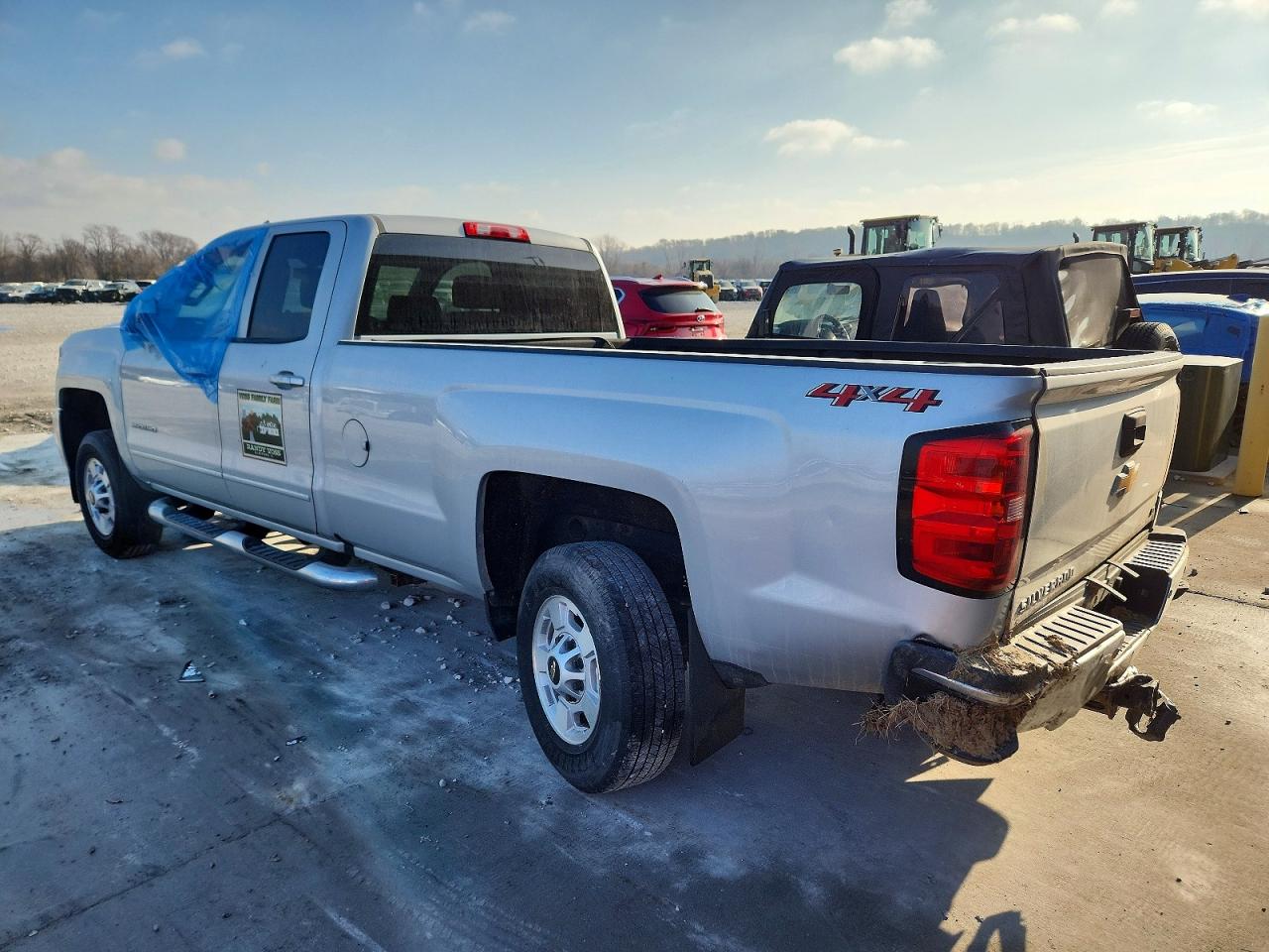 2018 CHEVROLET SILVERADO K2500 HEAVY DUTY LT photo 2