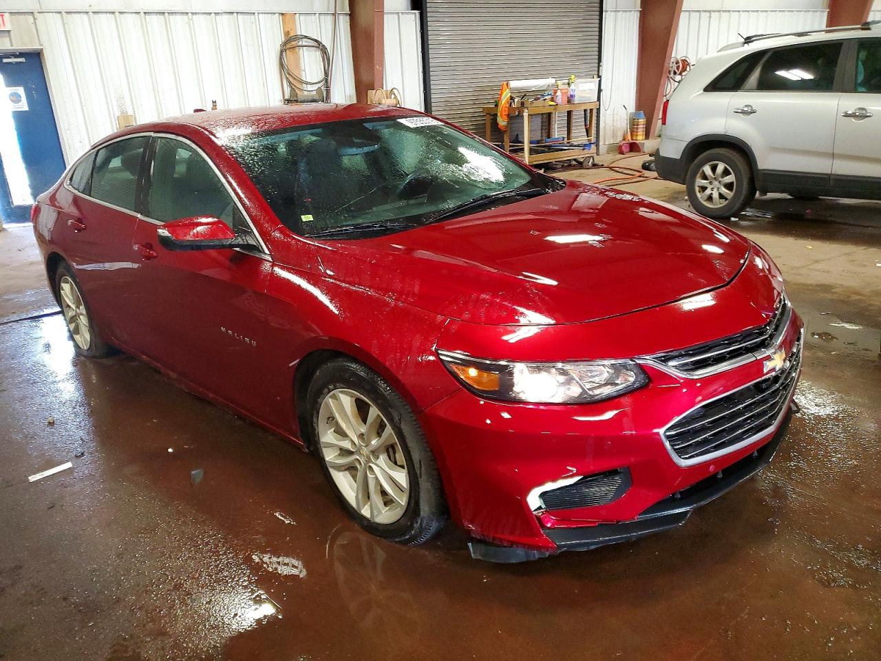 2017 CHEVROLET MALIBU LT photo 4