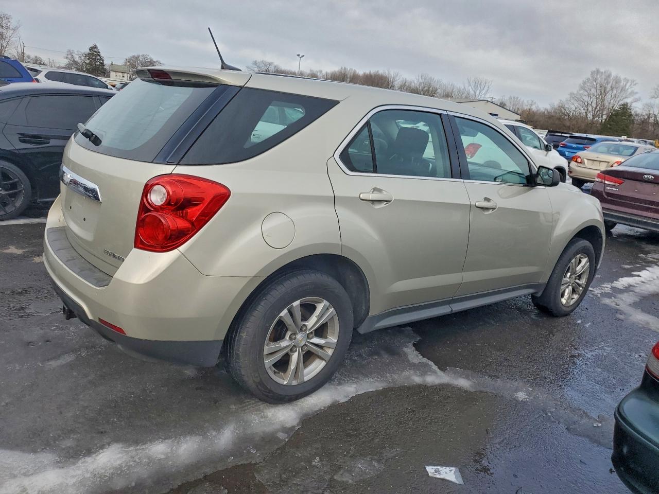 2014 CHEVROLET EQUINOX LS photo 3