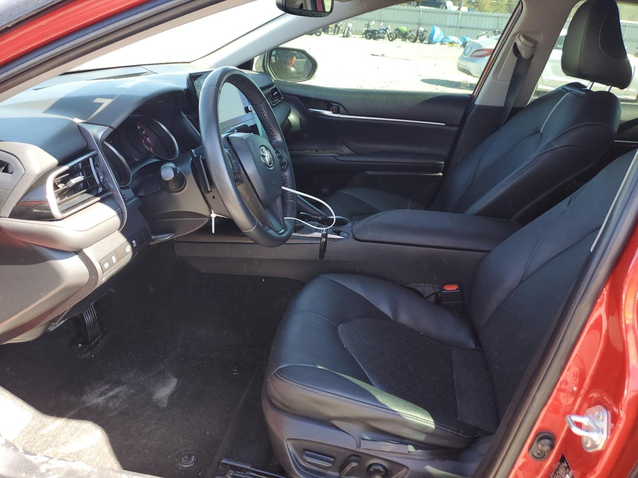 2021 TOYOTA CAMRY XSE photo 7