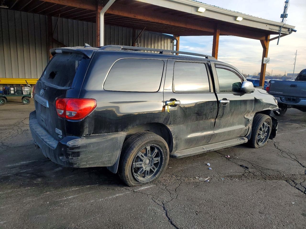 2014 TOYOTA SEQUOIA PLATINUM photo 3
