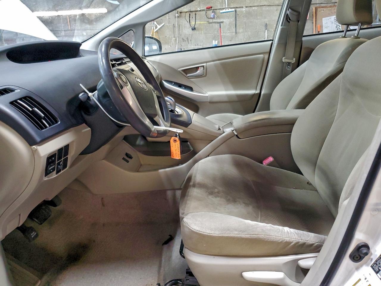 2011 TOYOTA PRIUS photo 7